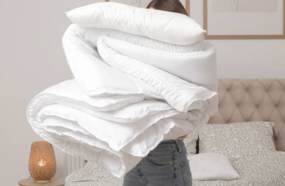 🛏️ 25 Comforting Blanket Dream Interpretations, blanket dream meaning, dream of warm blanket, dream of losing blanket, dream of washing blanket, dream of heavy blanket, cozy blanket dream