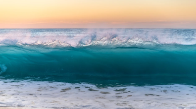 🌊 25 Powerful Wave Dream Interpretations, wave dream meaning, dream of big waves, dream of tidal waves, dream of escaping waves, dream of calm waves